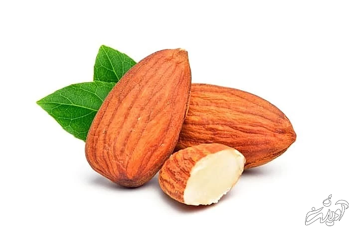 بادام در پودینگ برنج